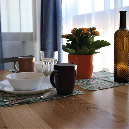 Metro Zabkowska - Bright And Silent * Varşova