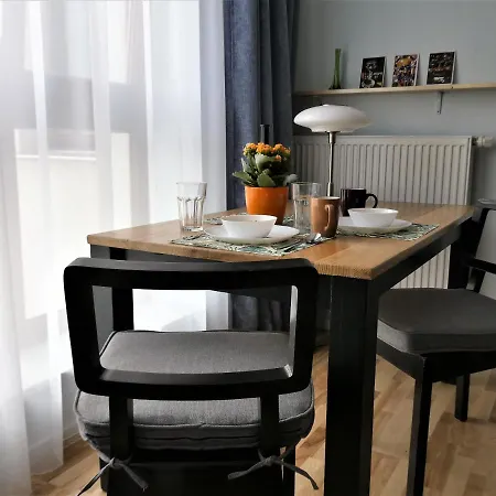 Metro Zabkowska - Bright And Silent Apartment