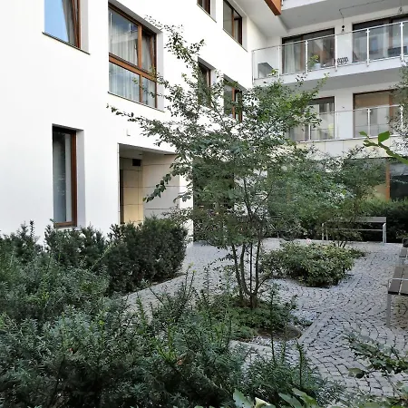 Metro Zabkowska - Bright And Silent * Varsovie