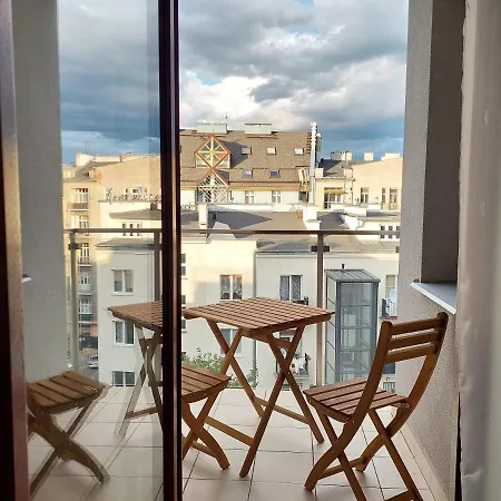 Metro Zabkowska - Bright And Silent